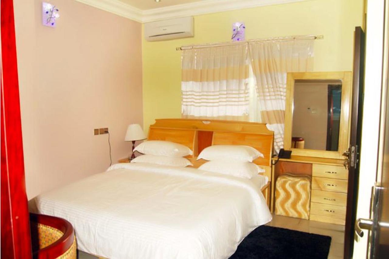 Milestone Hotel Ogombo Zewnętrze zdjęcie