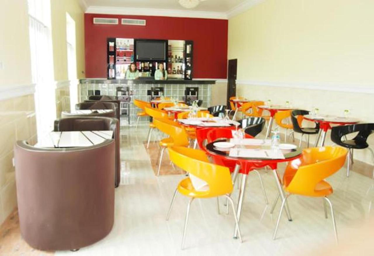 Milestone Hotel Ogombo Zewnętrze zdjęcie